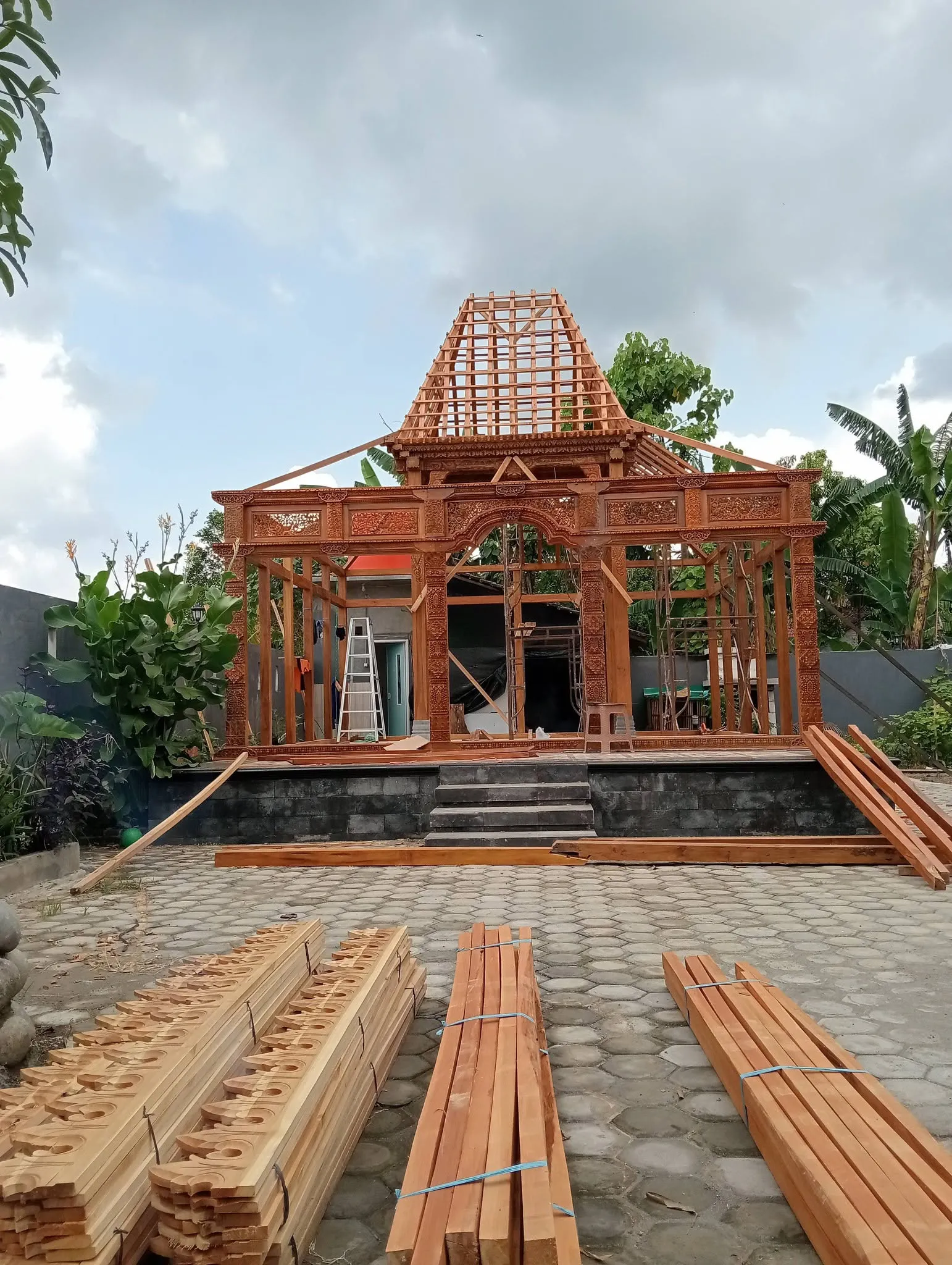 Build Photo